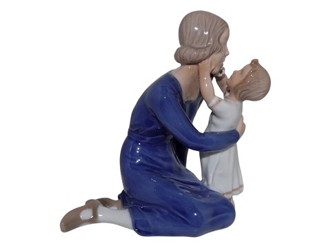 Bing & Grondahl figurine
Mother and child