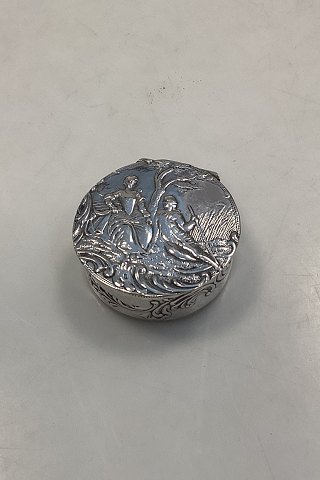 German Antique pill box / snuff box in silver