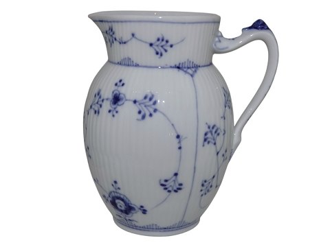 Blue Fluted Plain
Large creamer #459