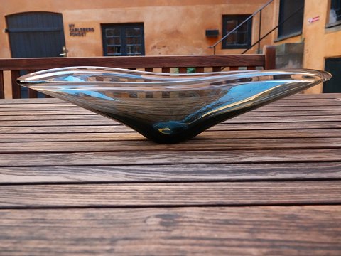 Most likely Swedish art glassExtra long bowl 51 cm.