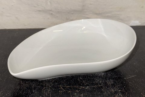 Bing & Grøndahl: Nyreformet skål i porcelæn af H. Koppel