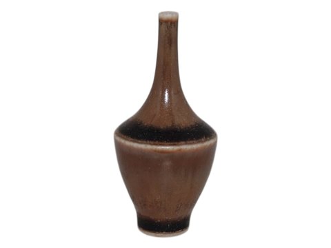 Höganäs Sweden art pottery
Miniature vase by John Andersson