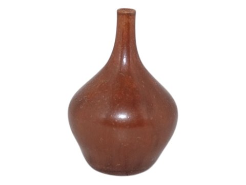 Höganäs Sweden art pottery
Miniature vase by John Andersson