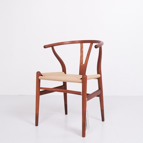 Wishbone-Chairs - Model CH24 - Mahogany & Natural Wicker - Hans J. Wegner - Carl Hansen