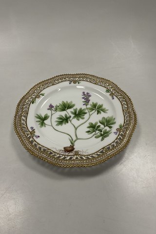 Royal Copenhagen Flora Danica Pierced Luncheon Plate No 3554