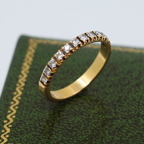 Erik Graugaard; Ring in 14k gold set with diamonds