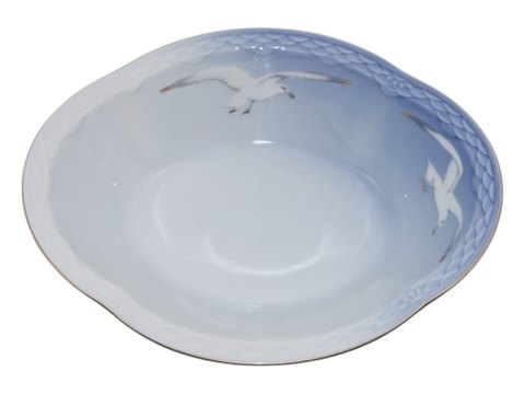 Måge med guldkantLille oval skål 22 cm.