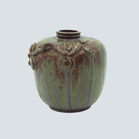 Arne Bang; Vase af stentøj med grøn og brun glasur