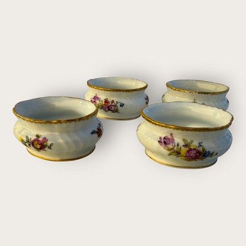 Royal C: Saxon flower