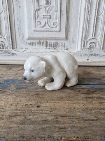 Royal Copenhagen Figur- isbjørneunge No. 535