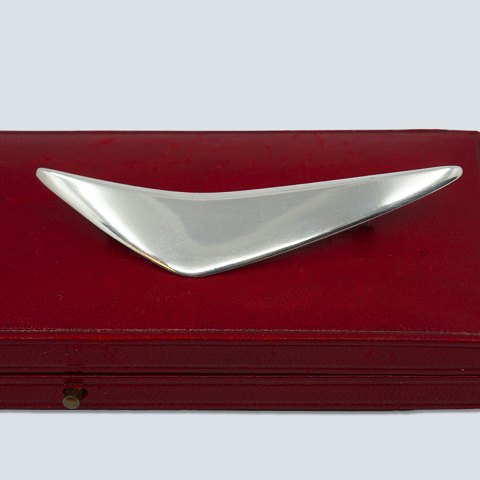 Hans Hansen; A brooch of sterling silver #113