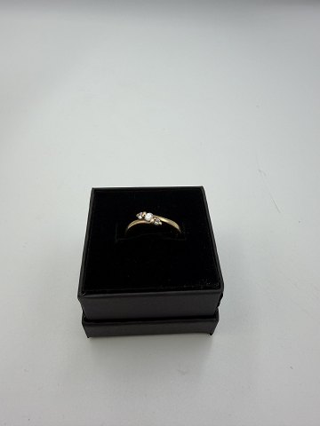 8 karat guld ring med similisten