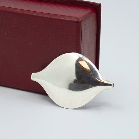 Nanna Ditzel for Georg Jensen; Brooch in sterling silver, no. 353