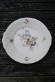 Frisenborg with gold rim Danish porcelain, round 
dishes 27cm