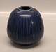 Aluminia kunstfajance 2628 Marselis Mørkeblå Vase 13 x 14 cm Nils Thorsson 1953