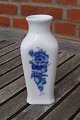 Blaue Blume Glatt dänisch Geschirr. Viereckige 
Vase 13cm