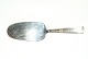 Champagne Silver Cake Spade
Length 16 cm.
O.V. Mogensen
Design: Jens Harald Quistgaard.