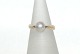 Gold ring with pearl, 14 Karat
Size 52
