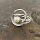 Skulpturel ring af sterling sølv