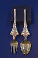 Michelsen Set Weihnachtslöffel und Gabel 1965 aus 
dänisch vergoldet Sterlingsilber.