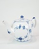 Teapot - Kgl. Mussel painted Fluted - Royal Copenhagen - No. 1/257 (Lid) - No. 1/258 (Pot) - 1930sGreat condition