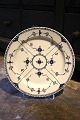 Royal Copenhagen Blue Fluted Half Lace, round dish. Dia.: 33cm. 
RC# 1/539. 1.sort.Before 1923.