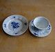 Blaue Blume Eckig dänisch Geschirr, 2tlg. Kaffee 
Nr. 8608 + Kuchentellern Nr. 8553.