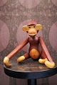 Nice, old Kay Bojesen monkey from the 50s with a really nice patina...