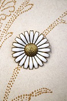 vare nr: Marguerit broche AM Dia.4cm.