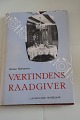 MADaf Ingeborg Suhr, forhenværende forstanderinde på den velkendte og berømte Suhrske HusholdningsskoleJul. Gjellerups Forlag, København  1953Sideantal: 552Dette eksemplar har ekstra omslag af brunt kunst-skind, samt bogmærke