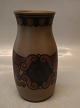 Brun Vase 19 cm Skønvirke dekoreret #89 L. Hjorth Bornholm DanmarkBornholm, L. Hjorth Keramik