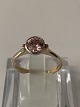9 karat guld, Dame ring med Lyserød sten.
Ring størrelse 56.