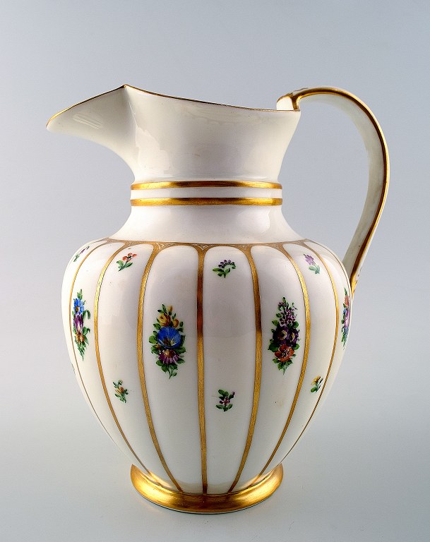 Royal Copenhagen Henriette chocolate pot with lid.Decoration number 444/8528.