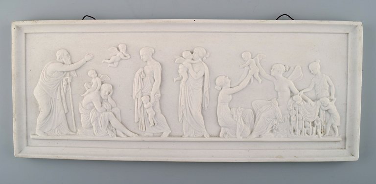 Royal Copenhagen efter Thorvaldsen "Kærlighedens Aldre #115." biscuit plakette.