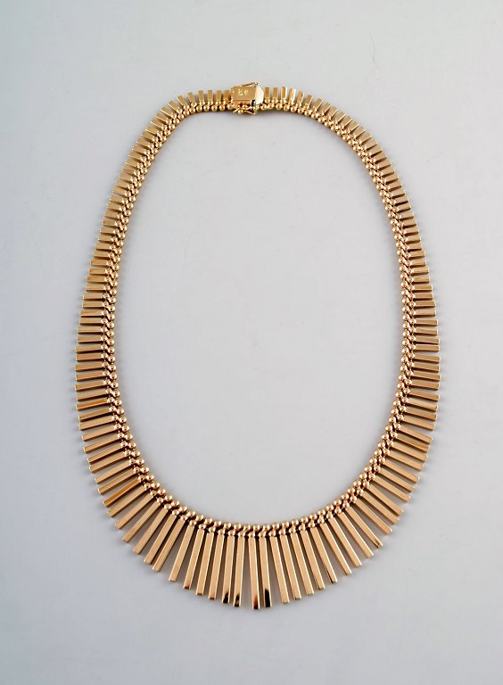 Jos Kahn, moderne design collier af guld, leddelt halskæde af 14 kt guld i doseret forløb. Ca. 1970´erne.