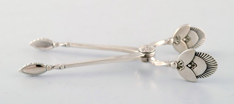 Georg Jensen Cactus sugar tang in Sterling Silver.
