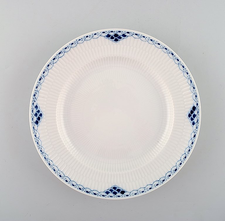 Royal Copenhagen blue painted Pricess lunch plate in porcelain. Model Number 572.