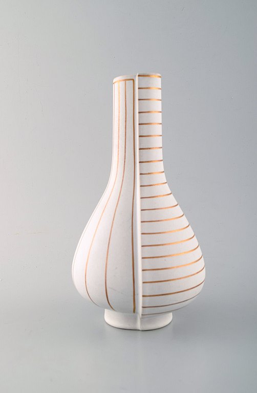 Wilhelm Kåge for Gustavsberg Studio Hand. Large "Gold Surrea" ceramic split vase.