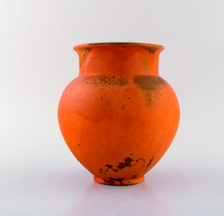 Svend Hammershøi for Kähler, Denmark. Vase in glazed stoneware. Beautiful orange uranium glaze. 1940