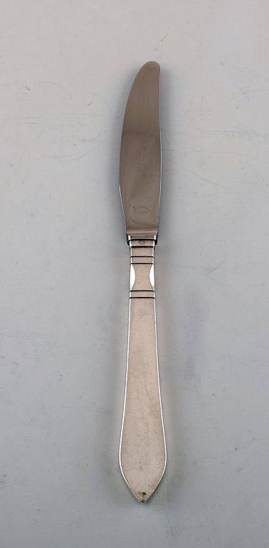 Georg Jensen Continental dinner knife in hammered sterling silver and stainless steel. 10 pieces in stock. 