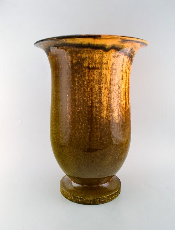 Svend Hammershøi for Kähler, HAK. Large vase in glazed stoneware. Beautiful yellow uranium glaze. 1930 / 40