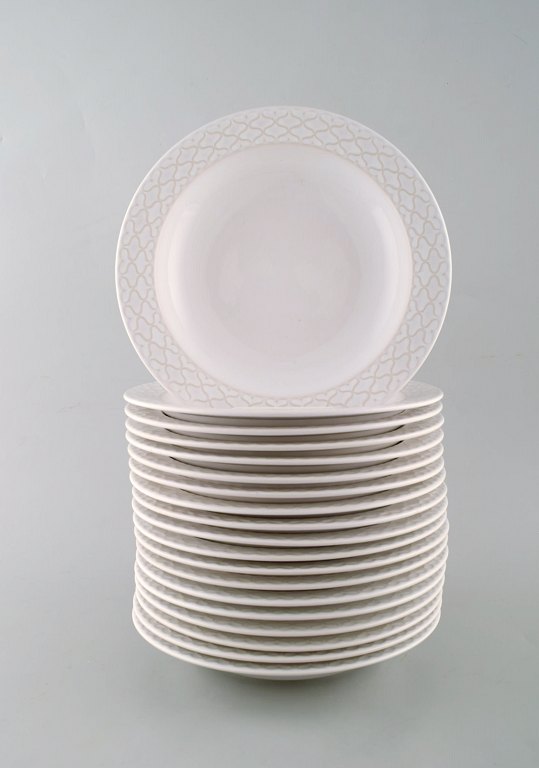 Jens H. Quistgaard for Bing & Grondahl. White "Cordial Palet" soup / pasta plate in glazed stoneware. 1960