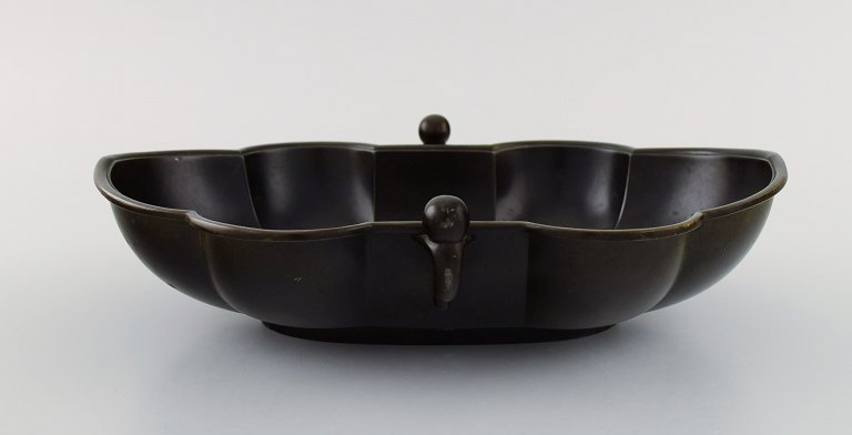 Just Andersen (1884-1943), Denmark. Early dish in disko metal. Beautiful patina. 1930s. Model number 1359.