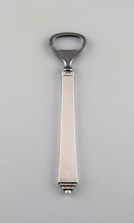 Georg Jensen Pyramide flaskeåbner i sterlingsølv og rustfrit stål. Dateret 1933-44. 