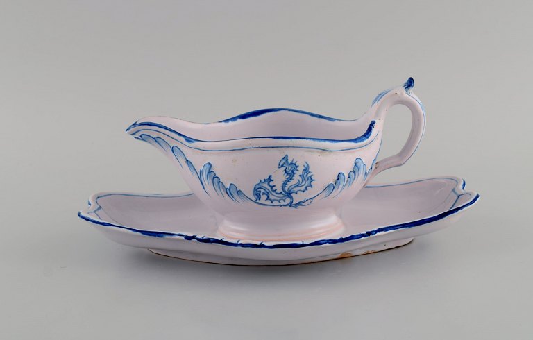 Emile Gallé for St. Clement, Nancy. Antik sovsekande i håndmalet fajance. 1870/80