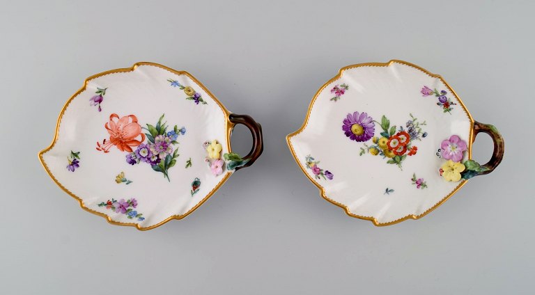 Two Royal Copenhagen Saxon Flower leaf-shaped bowls. Model number 4/1597. Early 20th century.