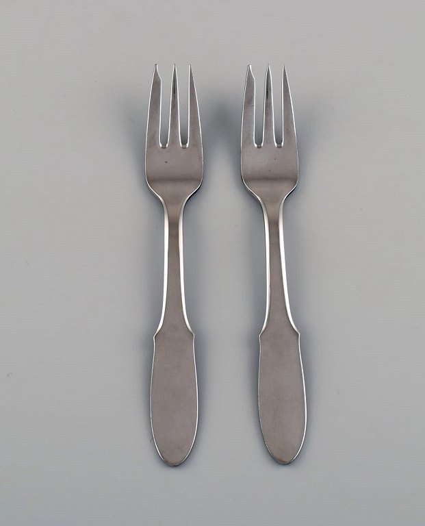 Gundorph Albertus for Georg Jensen. Two Mitra pastry forks in stainless steel. 1970s.
