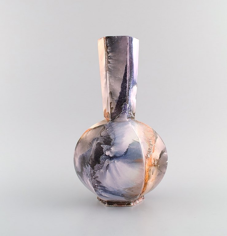 Arabia, Finland. Art deco vase in glazed faience. Beautiful marbled glaze. 1920s/30s.