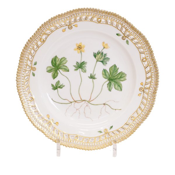 Royal Copenhagen Flora Danica porcelain plate 3553. "Anemone Richardsone Hook.". D: 25cm