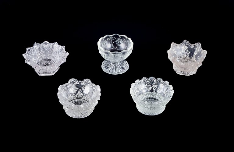 Fåglavik Glasbruk (1874-1980), Sweden.Five salt cellars in clear handmade glass.